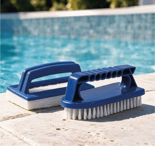 Cepillo y recogehojas para piscina
