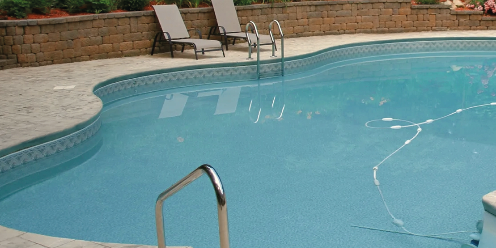 Piscina forma especial