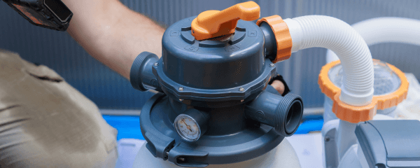 ¿Cómo funciona una depuradora de piscina?